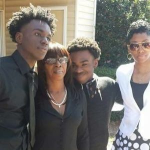 Meet your Posher, Anzella